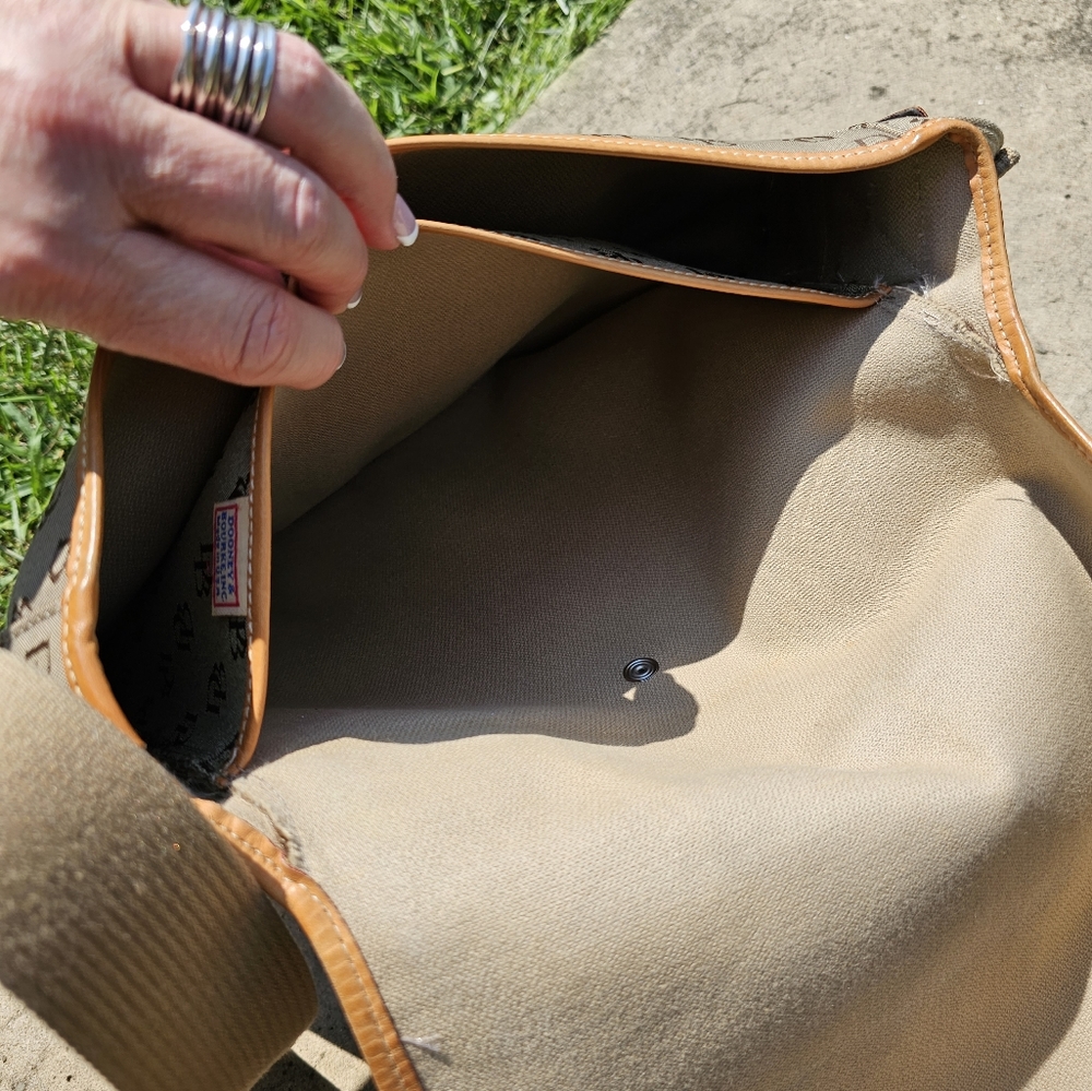 Dooney & Bourke Cabriolet Monogram tan canvas leather flap messenger crossbody - Picture 9 of 15